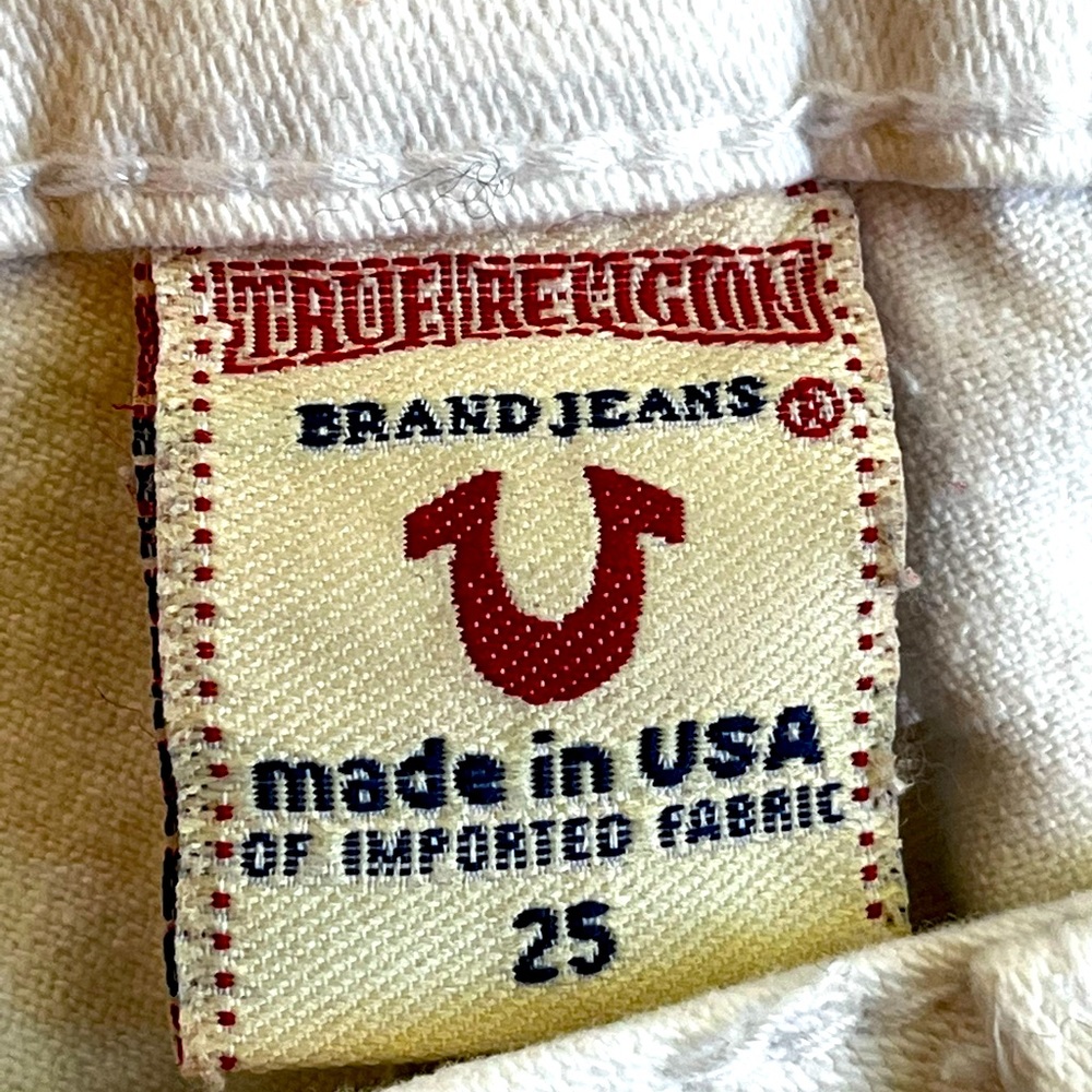 True Religion white jeans fly front slightly tapered legs durable xtra ++ cloth